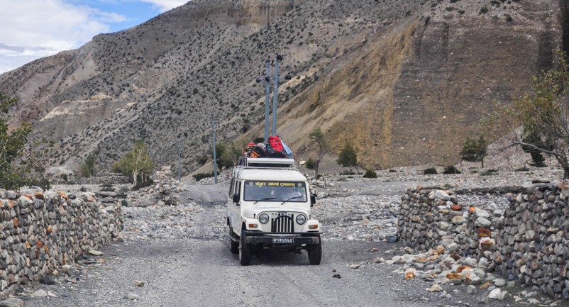 म्याग्दीको उत्तरी क्षेत्र हुँदै  बेनी–जोमसोम सडक दैनिक चार घण्टा‘टाइमकार्ड’