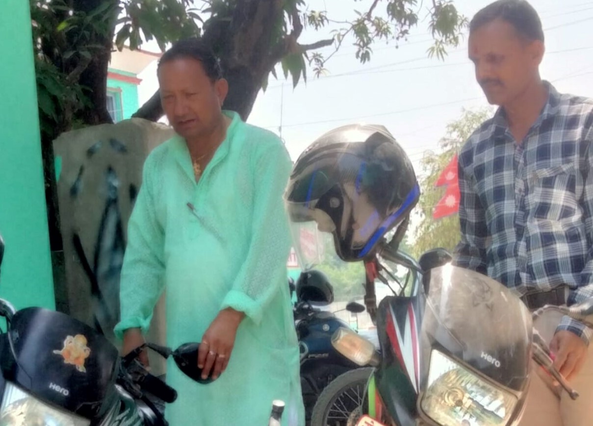धनगढीका जनप्रतिनिधिले सवारीसाधन सुविधा फिर्ता गर्न शुरु , 