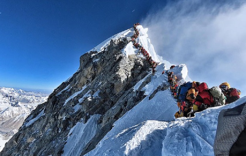 १५ औँ अन्तर्राष्ट्रिय सगरमाथा दिवस नेपालसहित विश्वभर सर्वोच्च शिखर सगरमाथाको बारेमा  कार्यक्रम  गरी मनाइँदैछ,