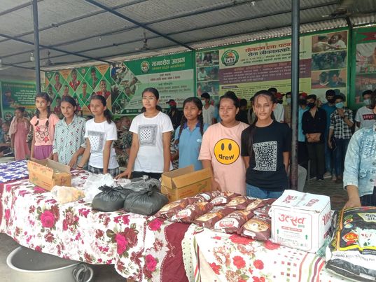 २१ औं स्थापना दिवसको उपलक्ष्यमा चैतन्य पाठशाला तथा, स्टोन ब्रिज स्कुलले धनगढीमा रहेको मानव सेवा आश्रमलाई खाद्यान्न्र सयोग,