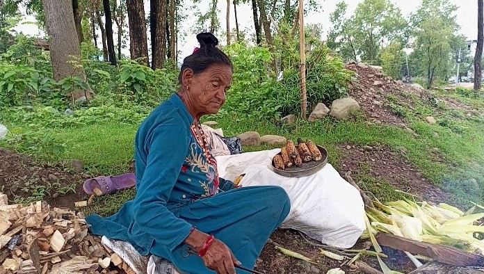 मकै र बदाम बेचेरै राजधानीमा घरघडेरी अमृता भण्डारी,