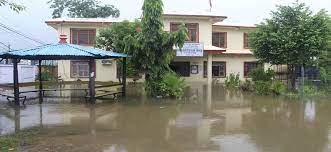 लगातारको झरीकाकारणले धनगढीमा रहेकोबिद्युत कार्यल डुबानमा,