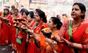 देशैभरका शिव मन्दिरमा आज बिहानैदेखि व्रतालु महिलाको भीड