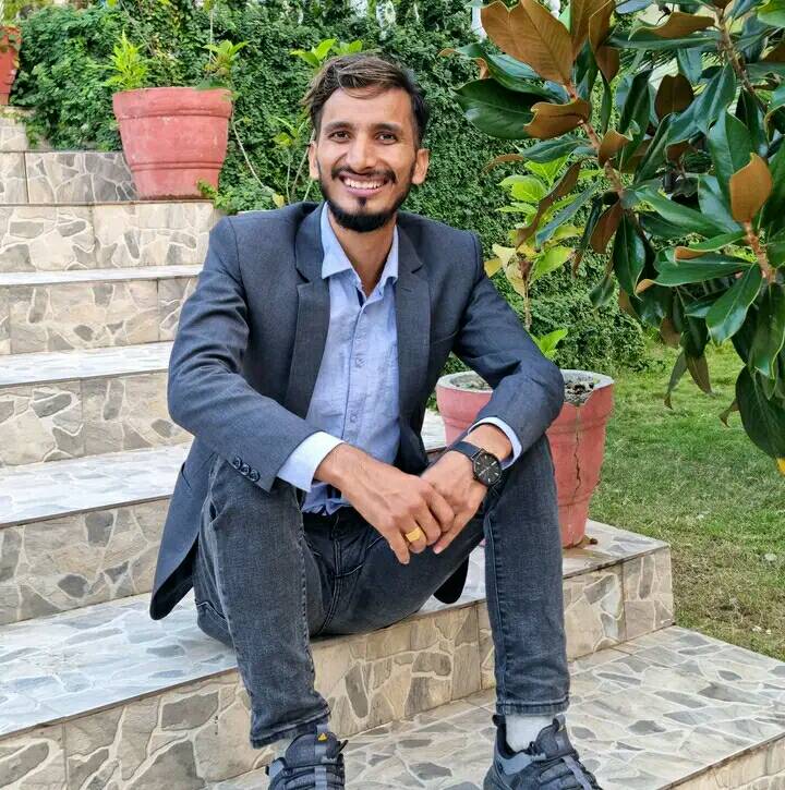 सिभिल ईन्जिनियर महेश सिंह धामीले दिए स्वतन्त्र उम्मेदवारी, देउवाको गृह जिल्ला डडेल्धुराबाट