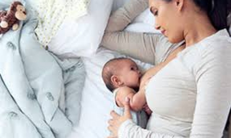 बच्चालाई कसरी गराउने स्तनपान आमा कोरोना संक्रमित भएमा ,