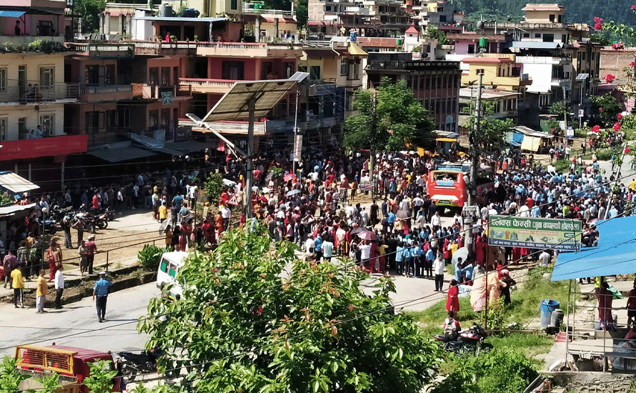 गाडीको ठक्करबाट एक जना विद्यार्थीको मृत्यु