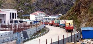 चीन तर्फका तातोपानी र रसुवागढी नाका सञ्चालन