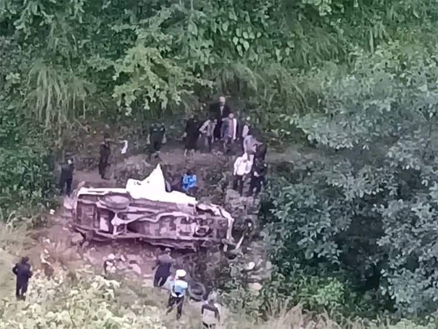 सल्यानको कपुरकोटमा जीप दुर्घटना मृत्यु हुने ८ जनाकै सनाखत ,