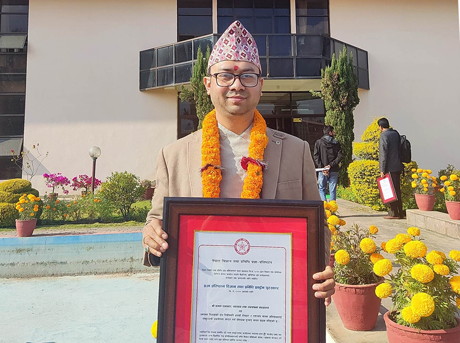 रानाभाट २०७८ सालको ‘नास्ट विज्ञान तथा प्रविधि प्रवर्द्धन’ राष्ट्रिय पुरस्कारबाट सम्मानित