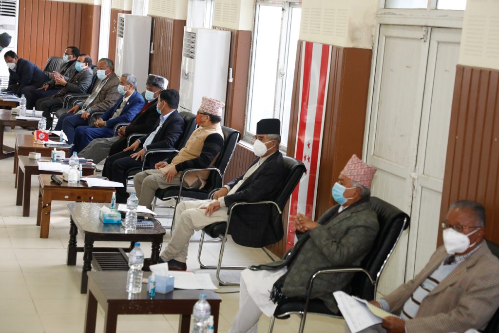 नेपाली कांग्रेसको पदाधिकारी बैठक बस्दै,