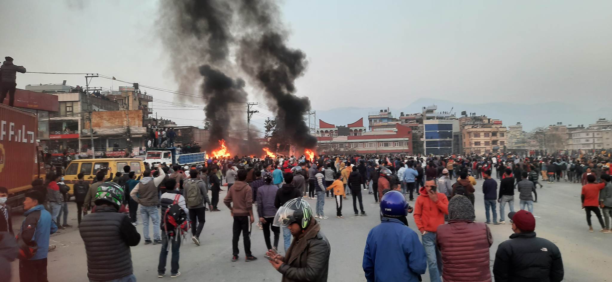 – आगजनी र तोडफोडको जिम्मा ल्होत्सेले लिनुपर्छ