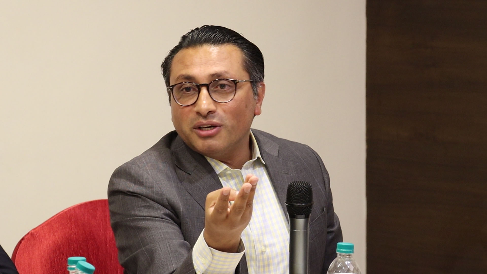 नवनिर्वाचित प्रतिनिधि सभा सदस्य स्वर्णिम वाग्लेले मतदाताको गुन विकास गरेर तिर्ने बताए,