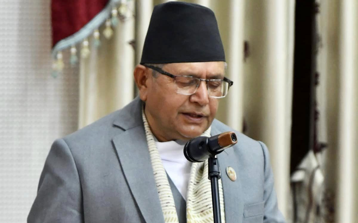 सभामुख देवराज घिमिरेले संसद बैठकमा पत्रिका नपढ्न रुलिङ गरे