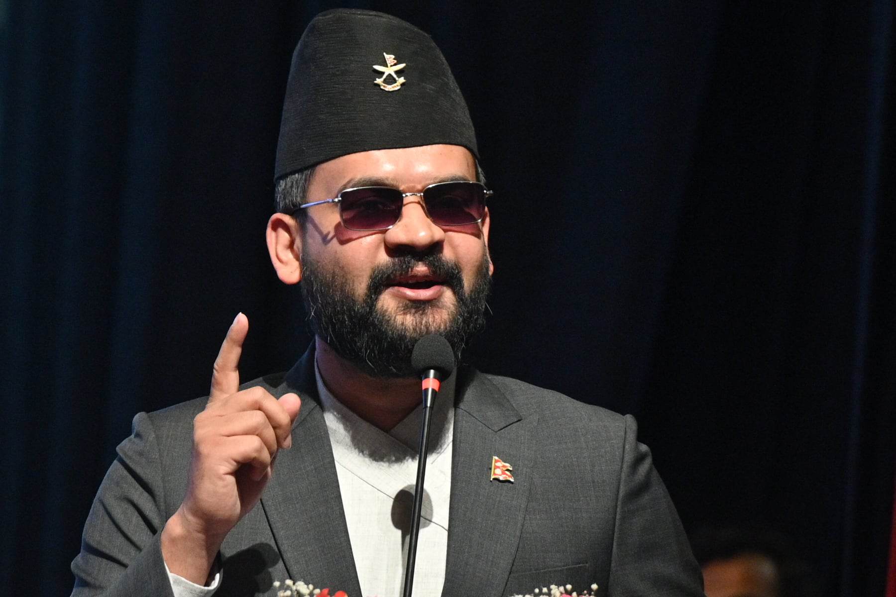 भारतीय फिल्म चल्न दिन्नँ : अदालत र सरकार भारतको गुलाम भए,पनि,बालेन शाह,