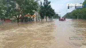 २४ घण्टामै एक महिना बराबरको वर्षा,चीनमा