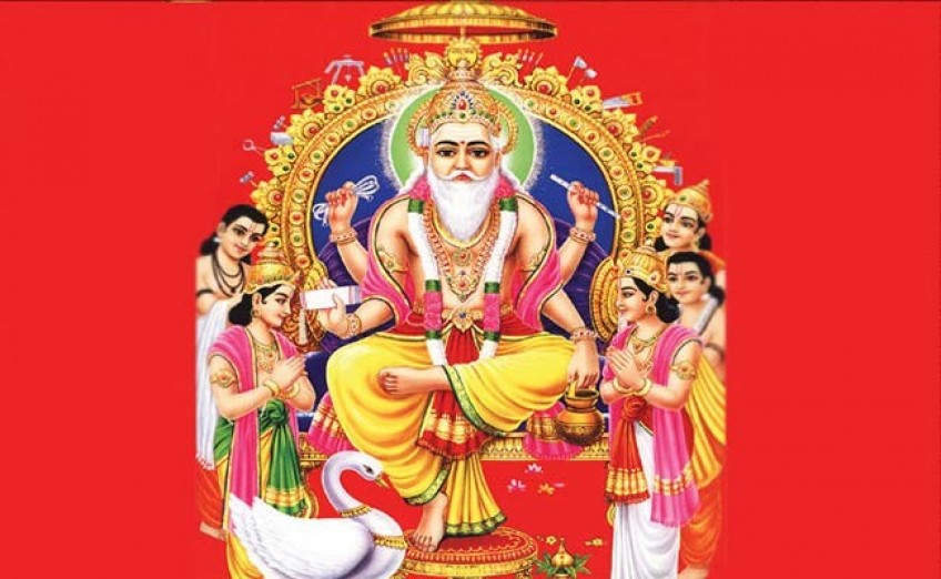 आज विश्वकर्मा पुजा विभिन्न साधन,औजार पुजा गरि मनाईदै