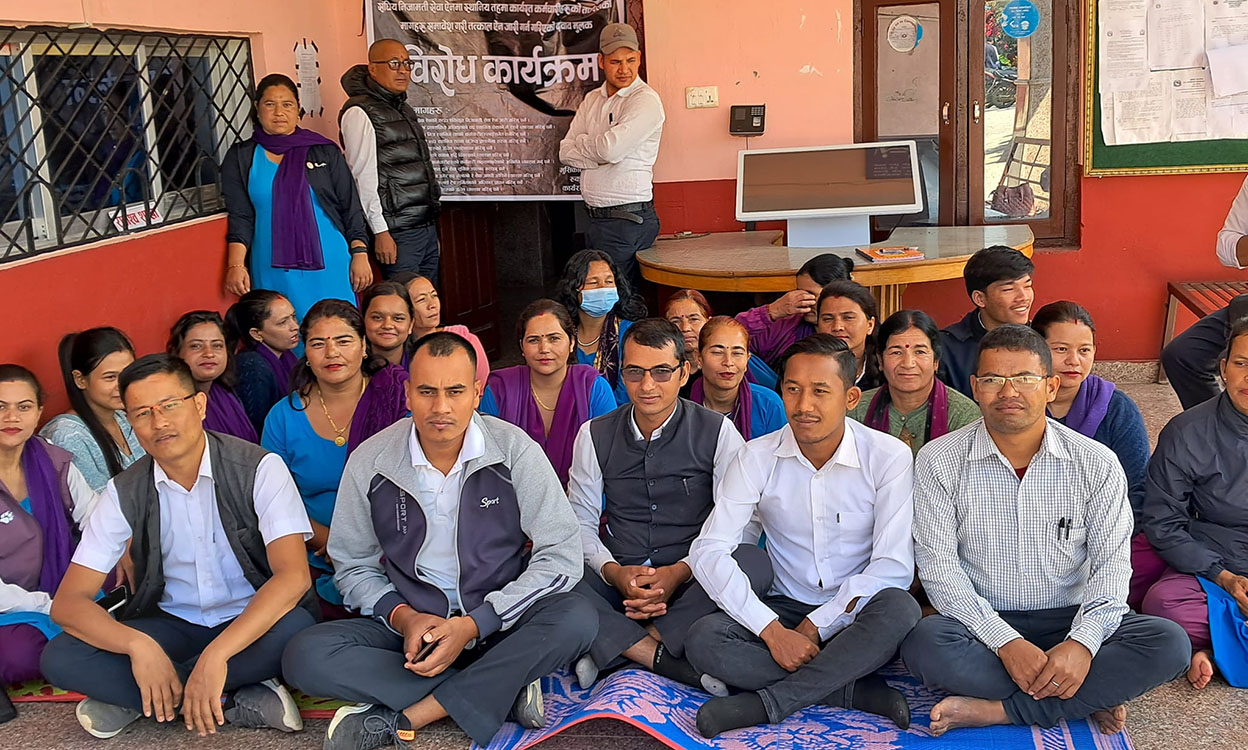 वृद्धाभत्ता समेत रोकिने जोखिम दशैंको मुखमा