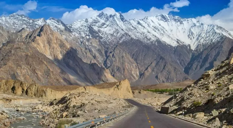 जुन विश्वको आठौं आश्चर्य हो ,पाकिस्तानको त्यो सडक,