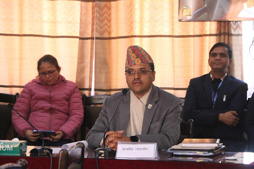 प्रस्तावित न्यायाधीश ढुंगाना हाम्रो विकास प्रशासन हैकमवादी  छ