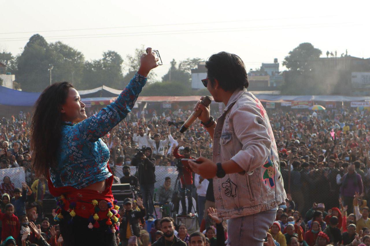 यति बेला गायक(गायिकालाई मेला महोत्सवको चटारो