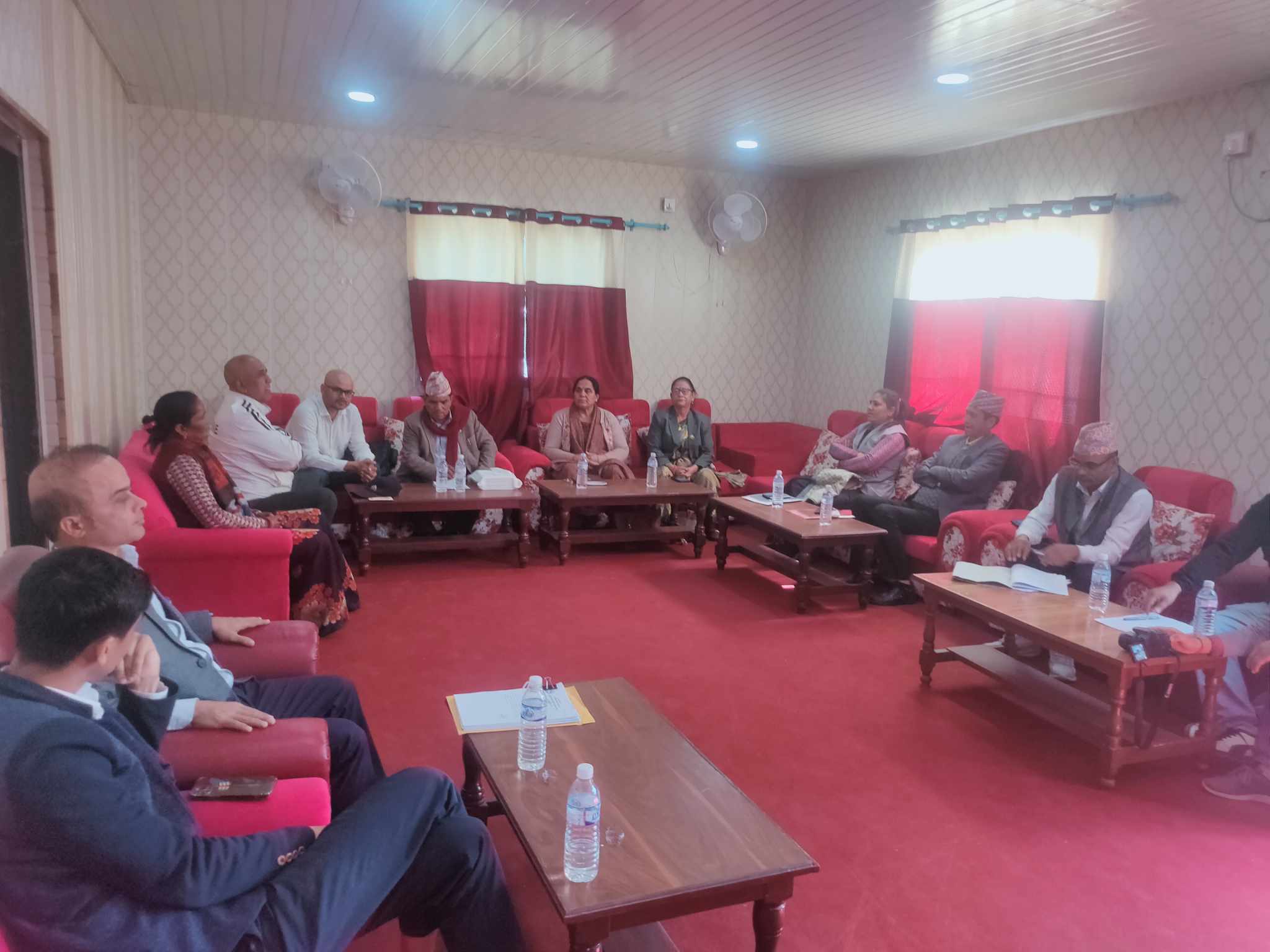 सुदूरपश्चिम स्वास्थ्य आपूर्ति केन्द्रका प्रमुख हटाउन समितिको निर्देशन