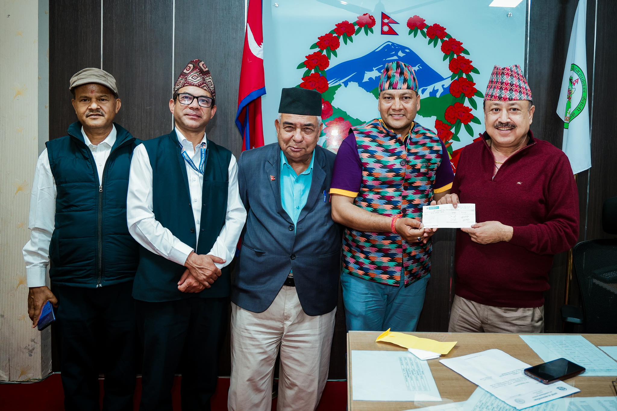 हरियाली धनगढी अभियानलाई, धनगढीमा रहेको चैतन्य पाठशालाको  आर्थिक सहयोग